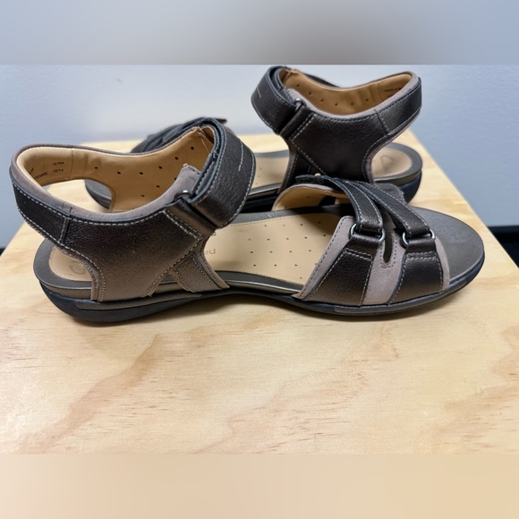 Women’s Clarks Artisan Unstructured Sandal Un Vasha Bronze Leather Size 7 1/2 W - Picture 6 of 8